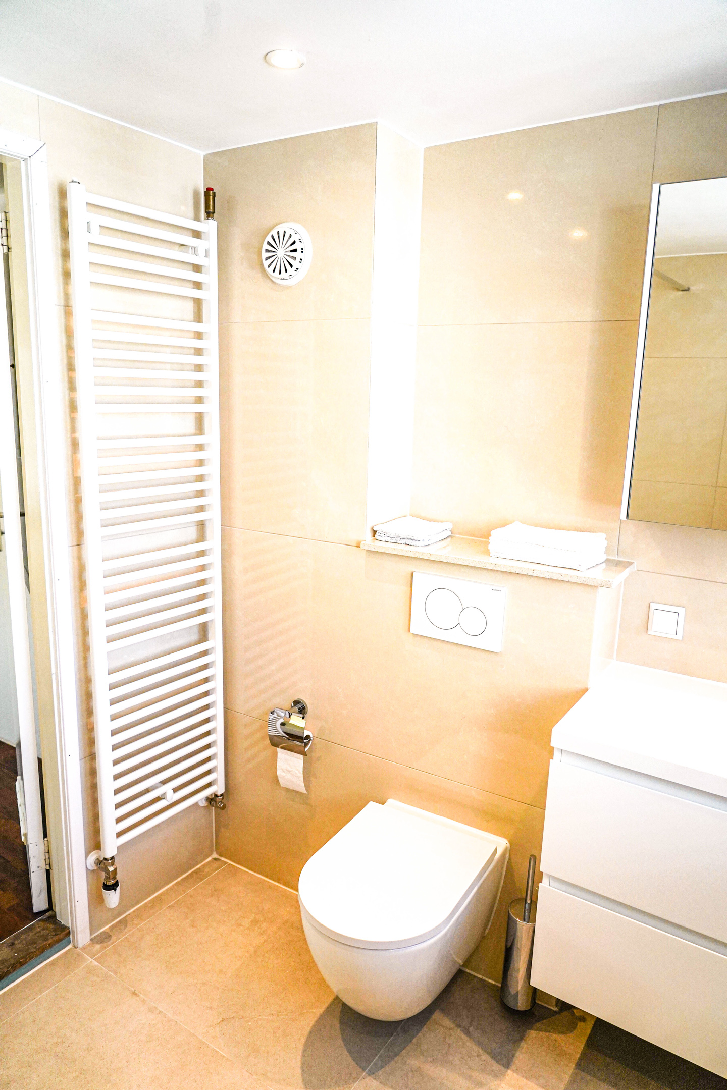 Toilet The Balcony at Prinsen Canal apartment Amsterdam