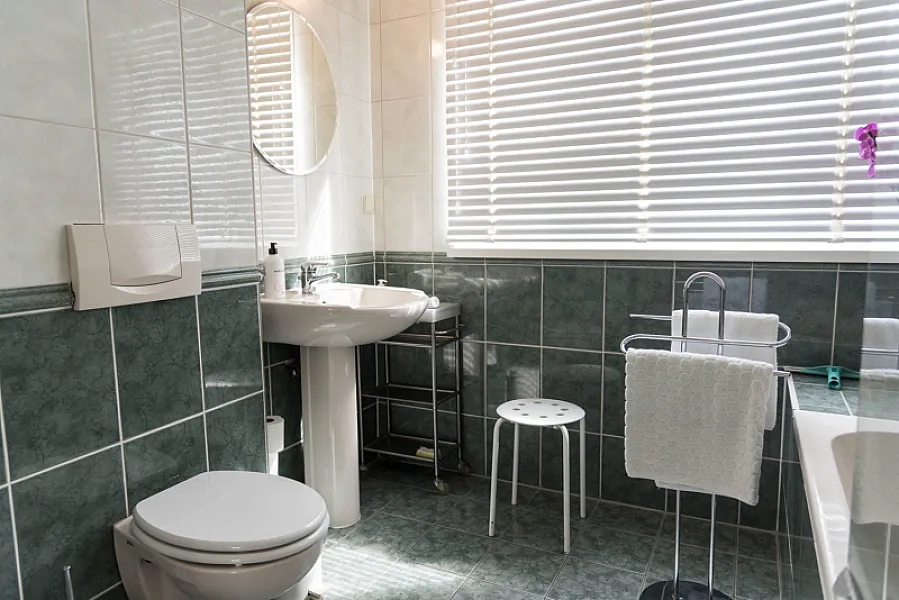 Bathroom Prinsen apartment Amsterdam