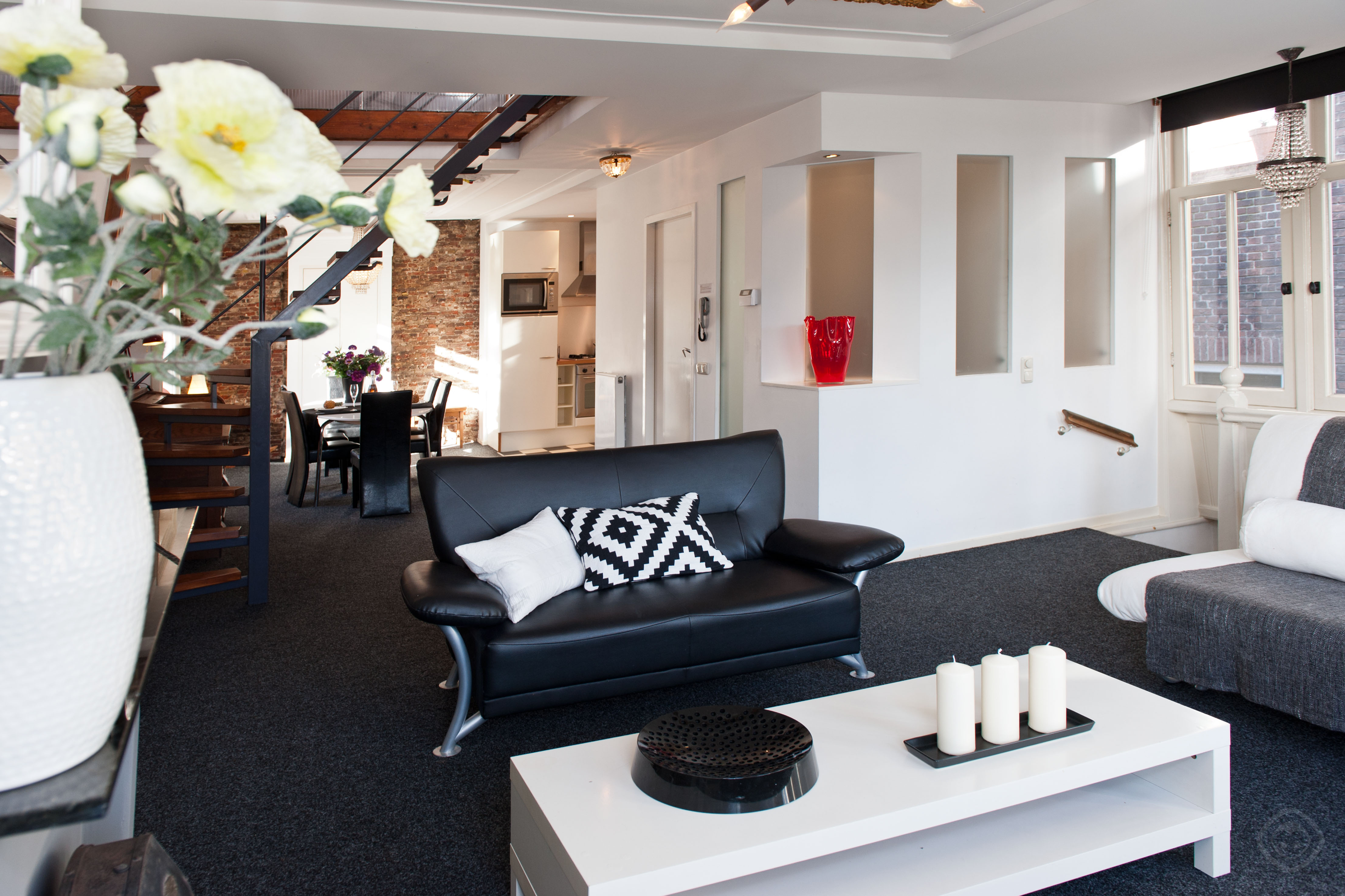 Living Area other angle Canal Holiday apartment Amsterdam